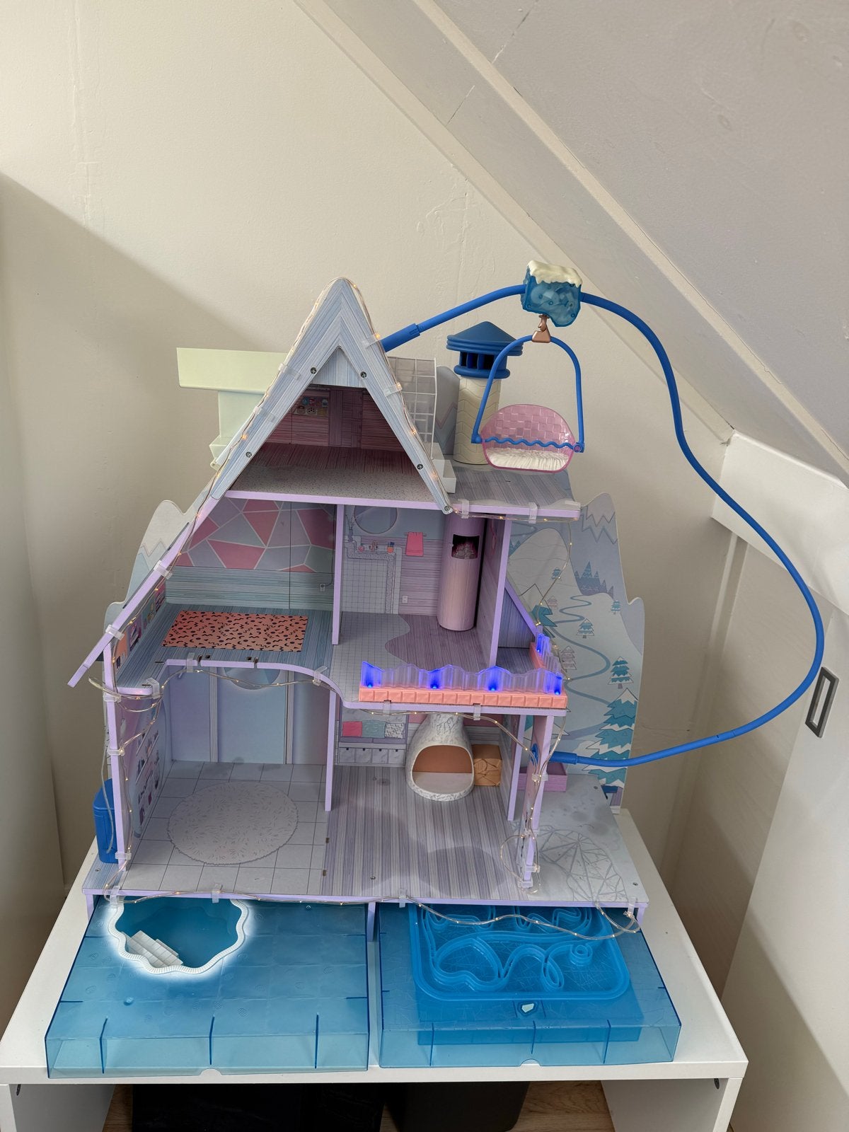 LOL Surprise Winter Chalet - Compleet met lichtjes!, Ophalen, Gebruikt, Meisje