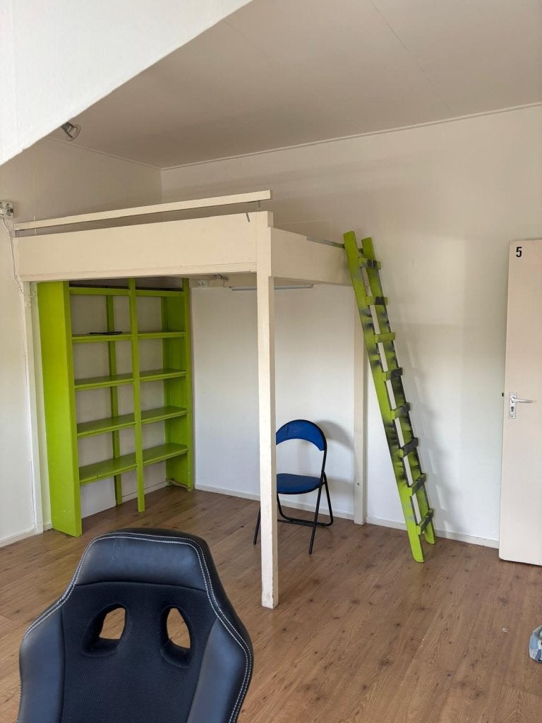 NIEUW! Woonruimte te huur Sint Annaplein, Tilburg, Huizen en Kamers, Huizen te huur