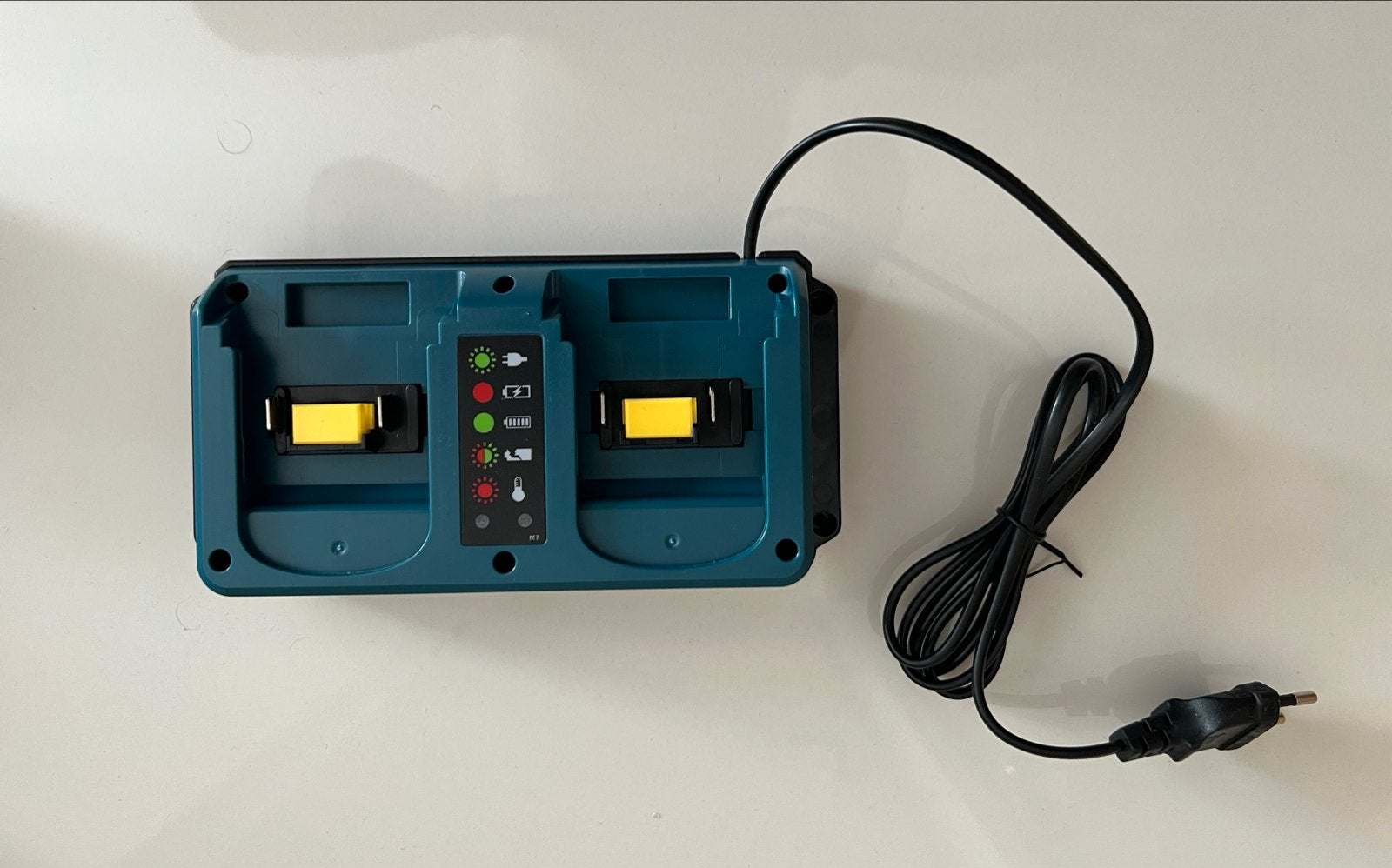 Dubbele Snellader voor Makita 18V Accu's met LED-indicator, Ophalen of Verzenden, Zo goed als nieuw