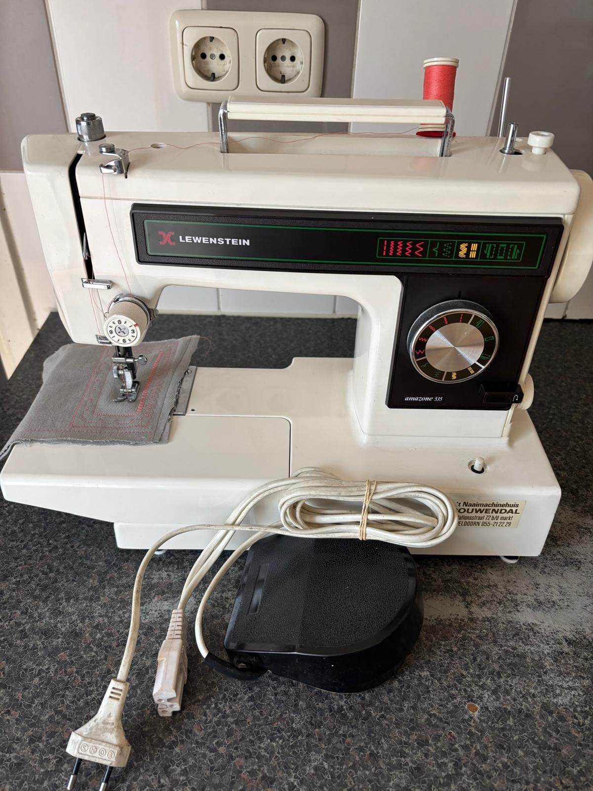 Naaimachine LEWENSTEIN, Ophalen of Verzenden