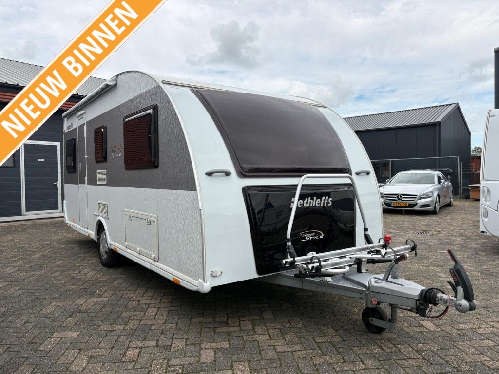 Dethleffs Aero Style 470, bj.2013, mover,twee enkele bedden, Caravans en Kamperen, Caravans, Standaardzit, Schokbreker, Bedrijf