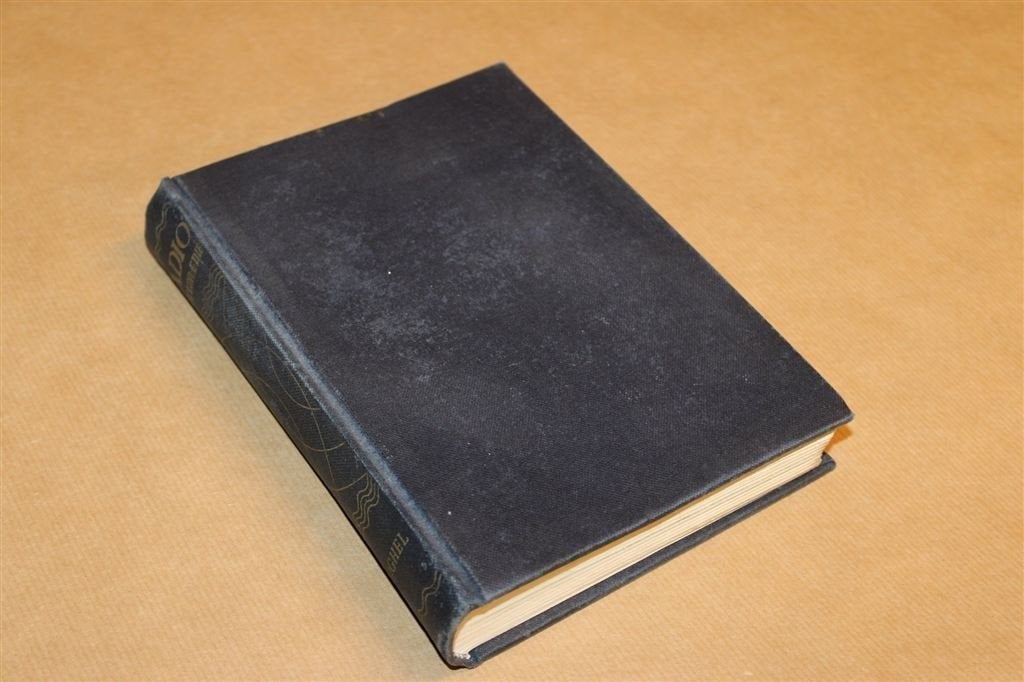 Radio-encyclopaedie — Van Zuylen, Vintage 1949, Boeken, Ophalen of Verzenden, Gelezen, Elektrotechniek
