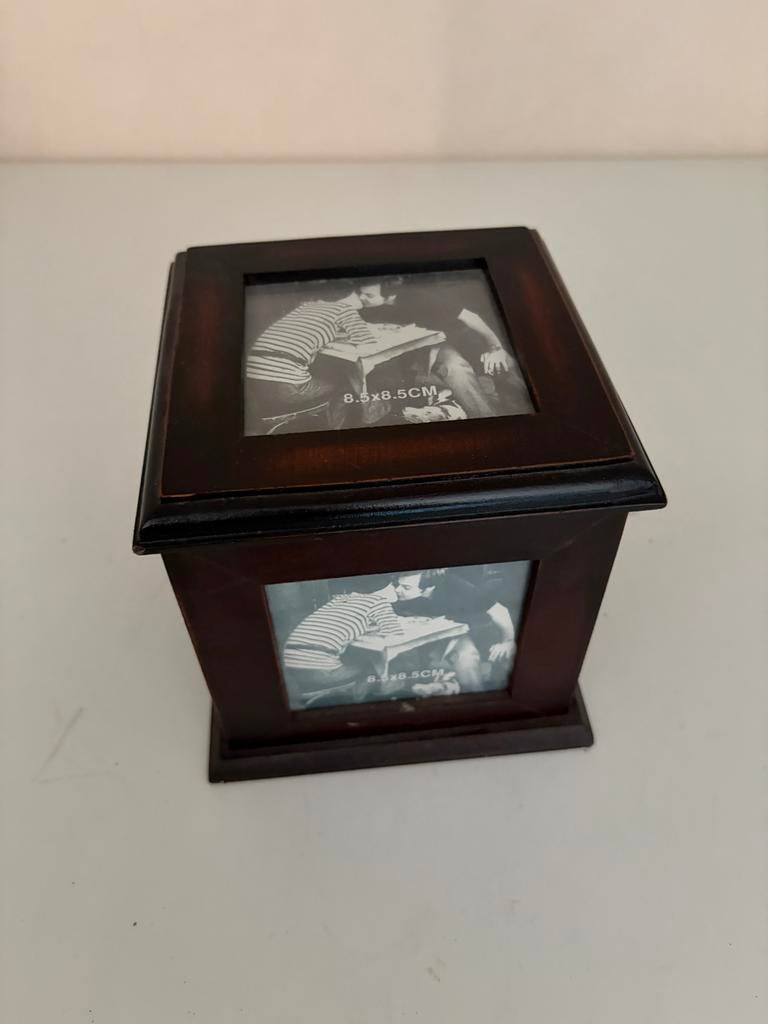 Houten fotolijst kubus met opbergruimte, Huis en Inrichting, Ophalen of Verzenden, Gebruikt, Overige houtsoorten, Minder dan 50 cm