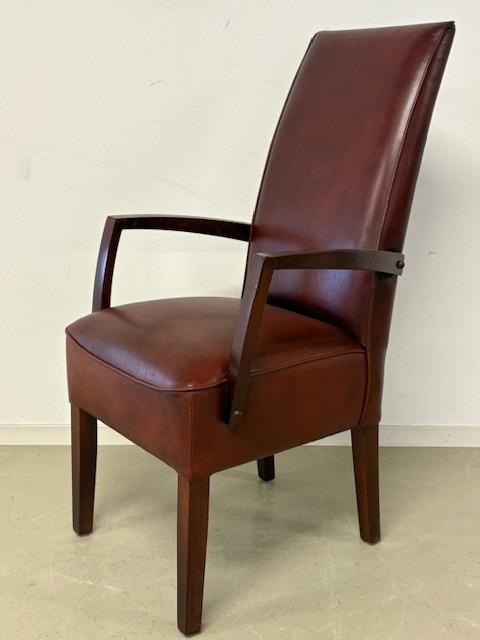 Eetkamerstoel met arm in volnerf rundleder, Huis en Inrichting, Stoelen, Ophalen, Bruin, Zo goed als nieuw, Engels / Klassiek