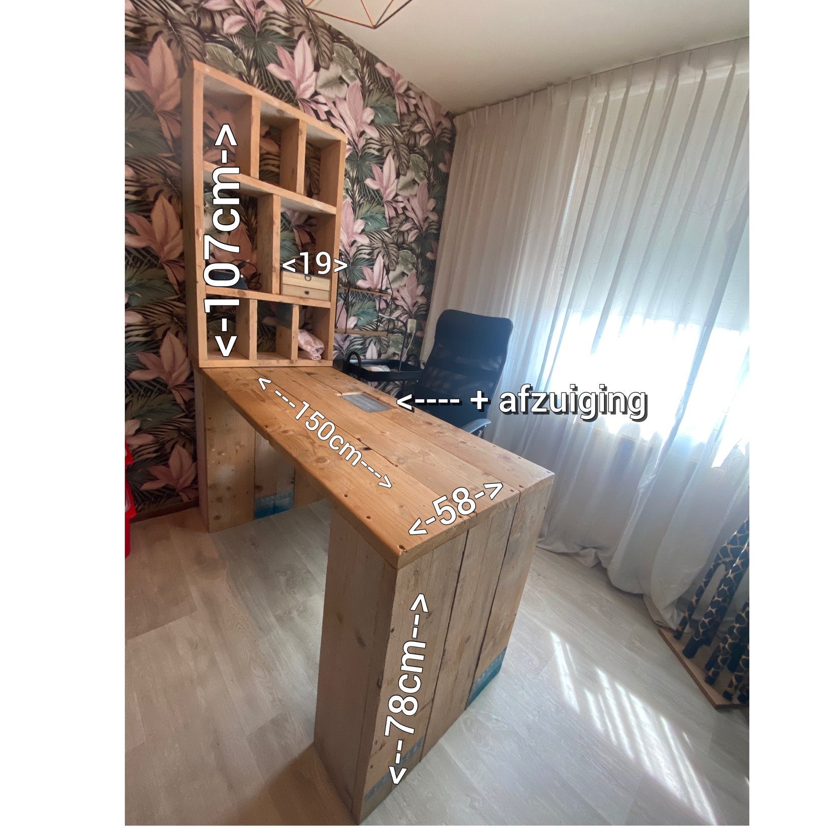 Werktafel nagelstyliste, Ophalen