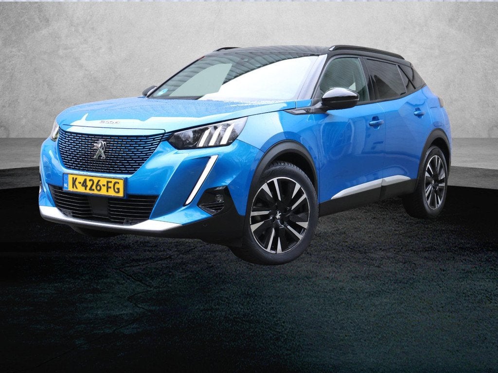 Peugeot e-2008 GT 50kWh | SoH 90,9% | Camera | LEER/Alcantar, Auto's, Peugeot, Automaat, 136 pk, Gebruikt, Alcantara