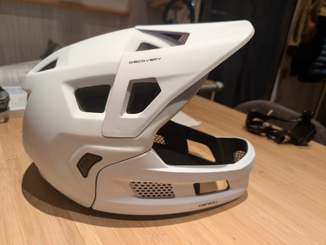 Cairbull Discovery BH11 Fietshelm - Wit - Maat M/L (54-61cm), Fietsen en Brommers, Cairbull, Overige maten, Ophalen of Verzenden