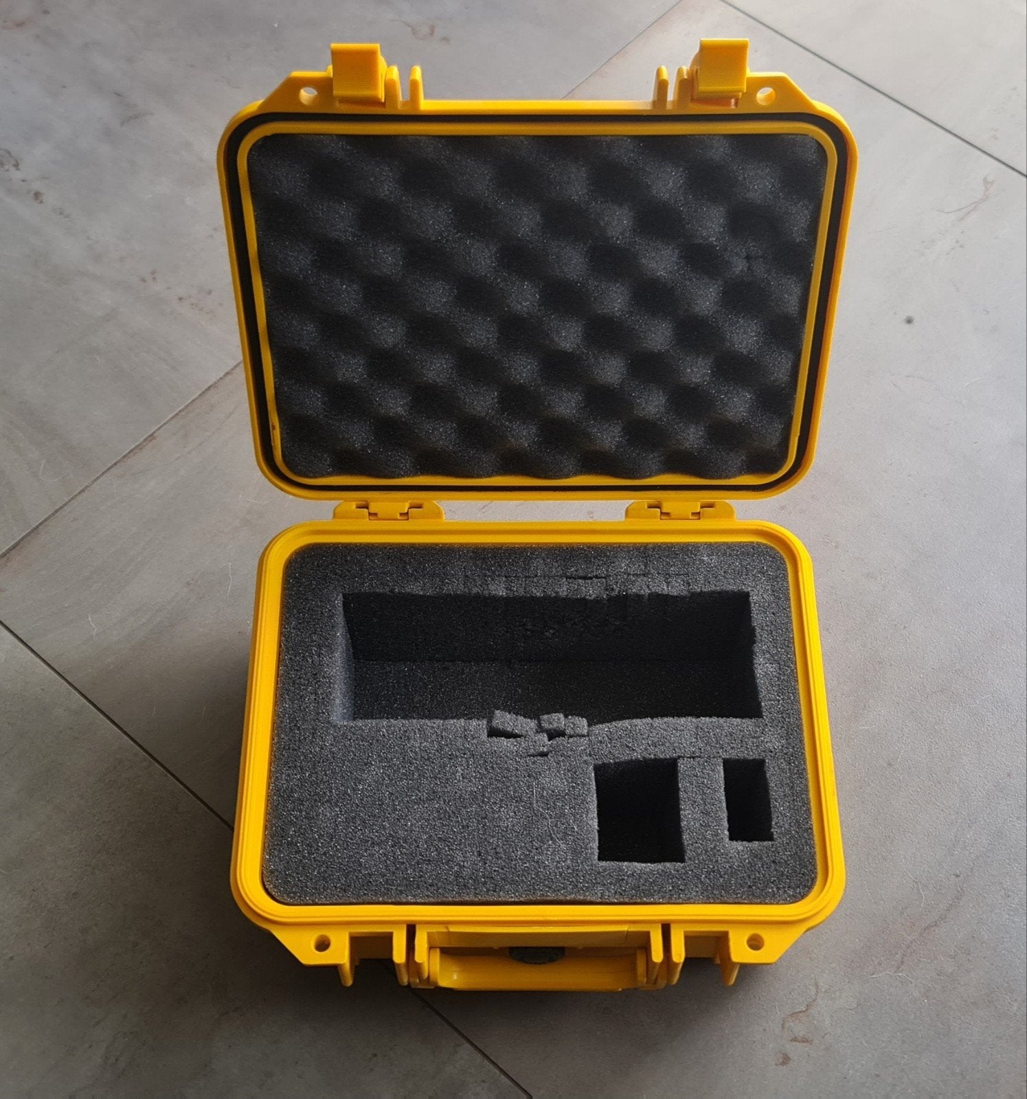 Peli Case 1400 Geel - Robuuste Waterdichte Koffer