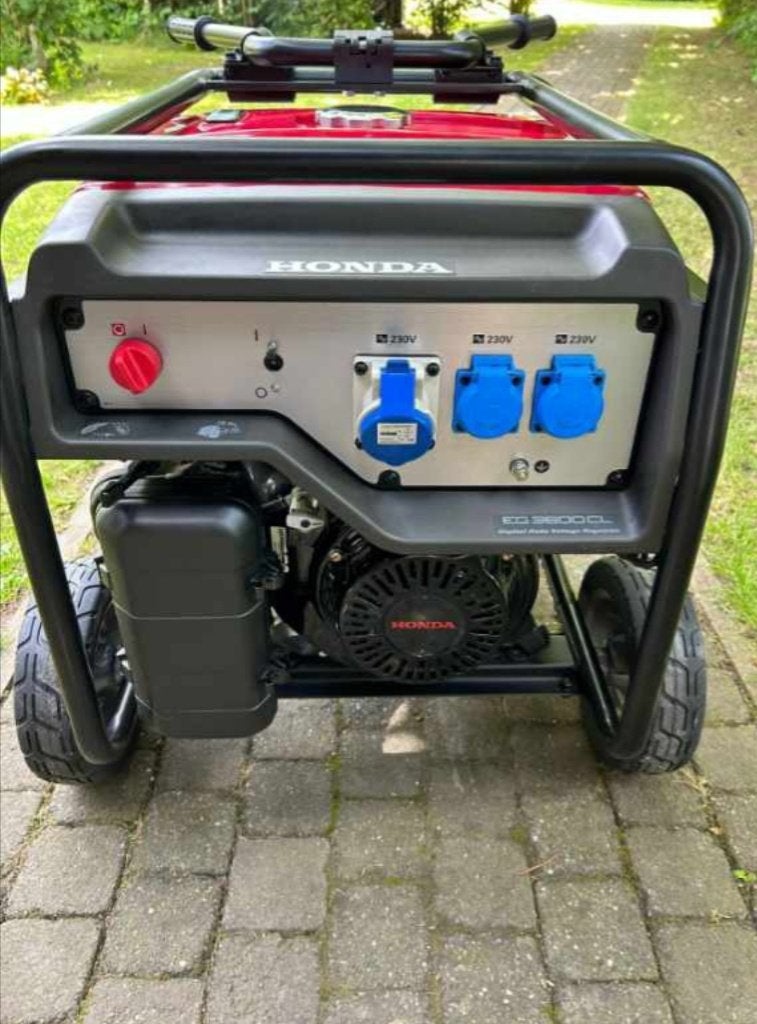 Honda EG3600CL generator, Doe-het-zelf en Verbouw, Aggregaten, Ophalen, Zo goed als nieuw, Minder dan 5 kVA, Benzine