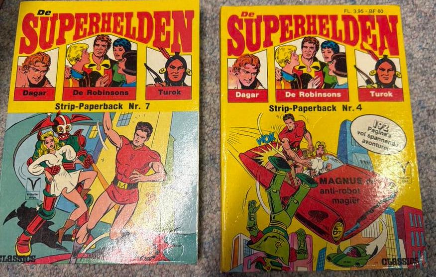 De Superhelden Strip-Paperback Nr. 4 en Nr. 7, Boeken, Meerdere stripboeken, Ophalen of Verzenden, Gelezen