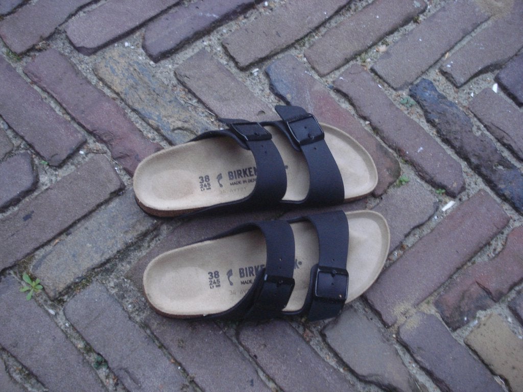 GRATIS VERZENDEN NIEUWE ZWARTE ARIZONA BIRKENSTOCKS 38, Slippers, Verzenden, Zwart, Nieuw