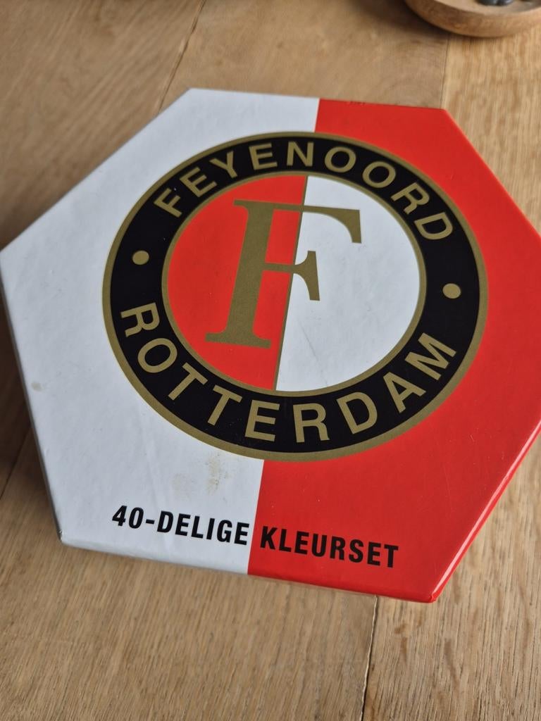 Feyenoord Kleurset - 40-delig - Nooit gebruikt, Ophalen of Verzenden, Nieuw, Knutselen