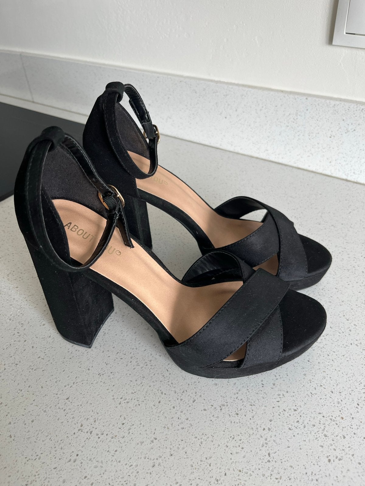 Zwarte About You sandalen met blokhak - Maat 39, Ophalen of Verzenden, Zo goed als nieuw, Zwart, Sandalen of Muiltjes