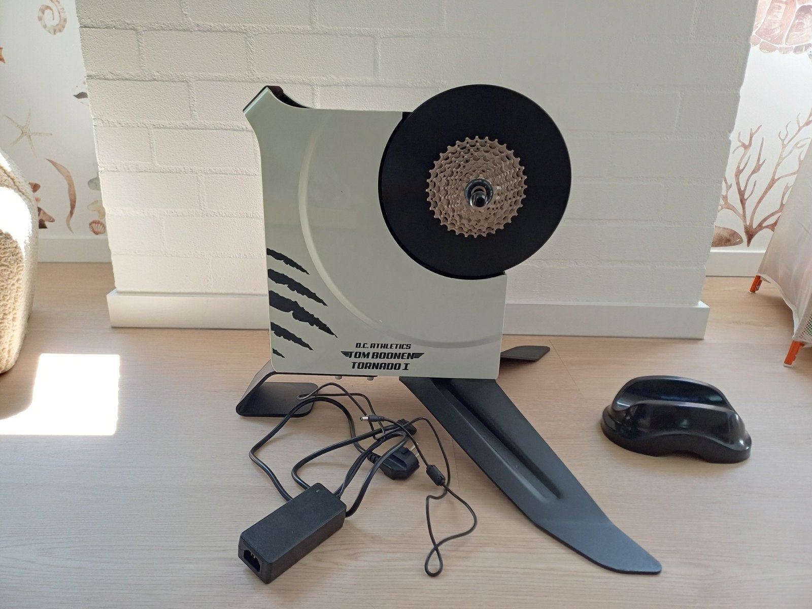 D.C. Athletics Tom Boonen Tornado 1 indoor trainer, Ophalen, Zo goed als nieuw, Overige typen