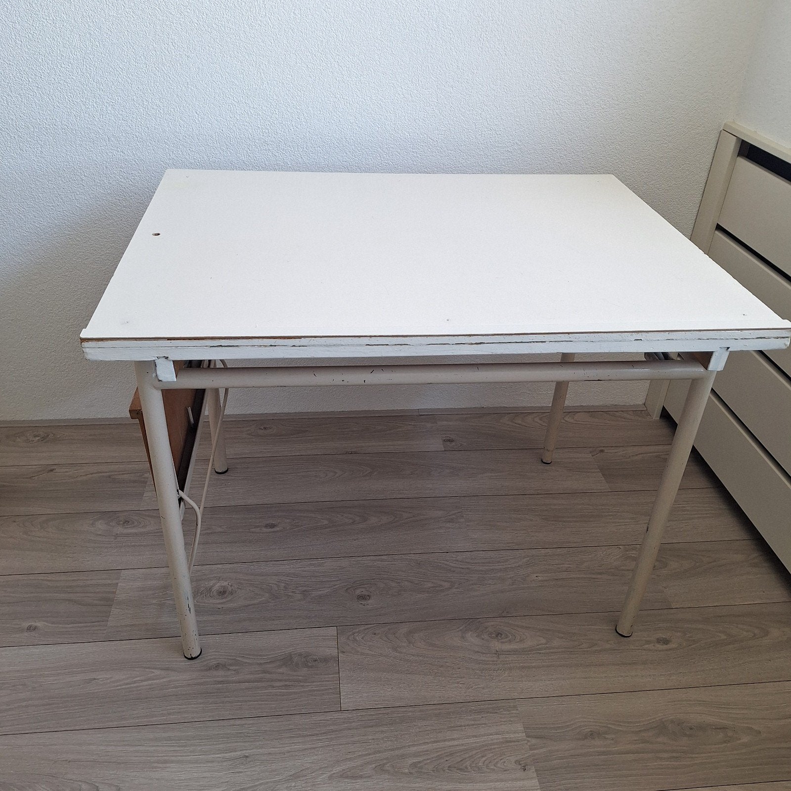 Tekentafel met verstelbaar blad en zijplankje, Ophalen, Gebruikt, Minder dan 130 cm
