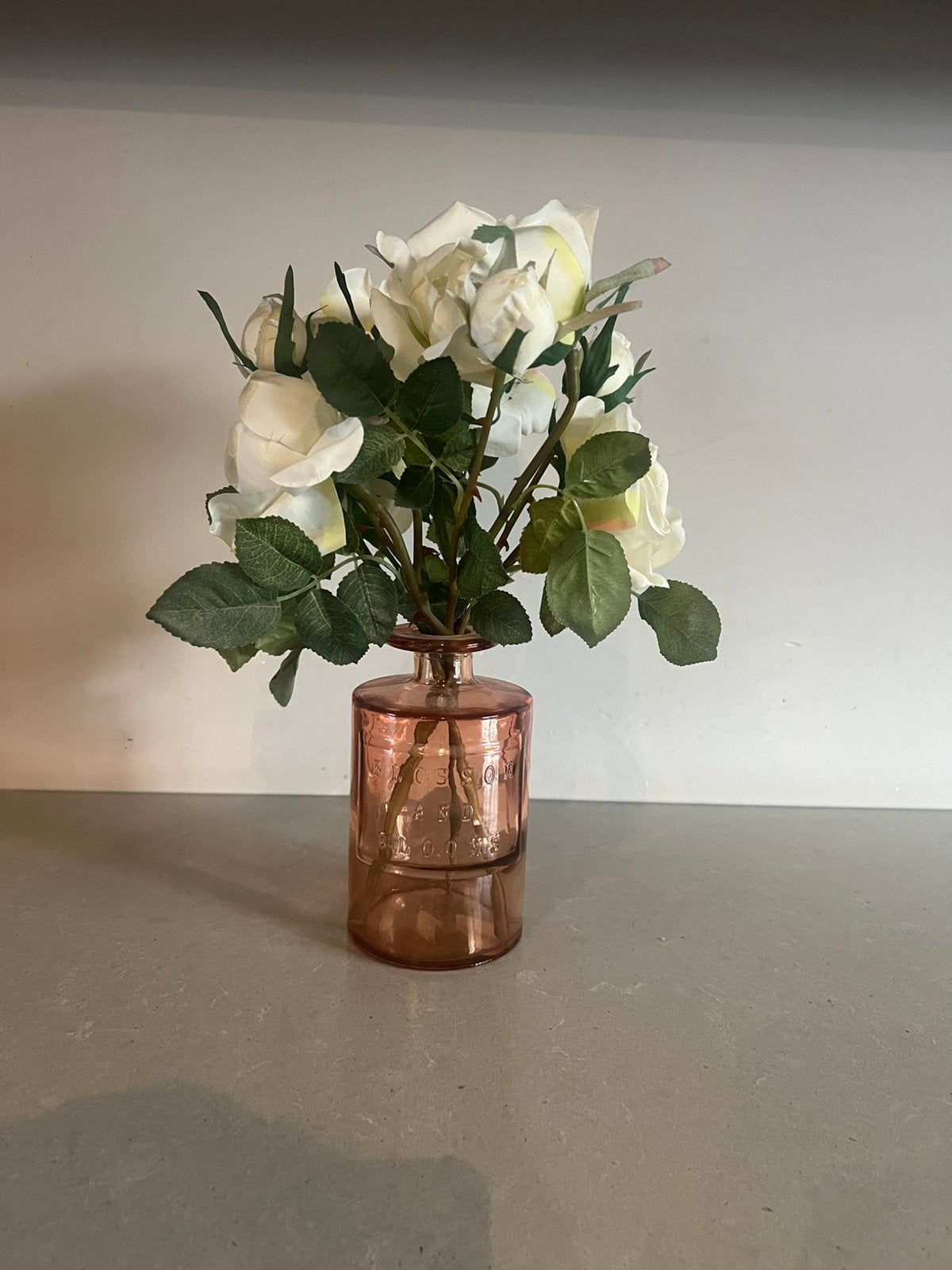 Vaas met zijden bloemen, Huis en Inrichting, Ophalen, Zo goed als nieuw