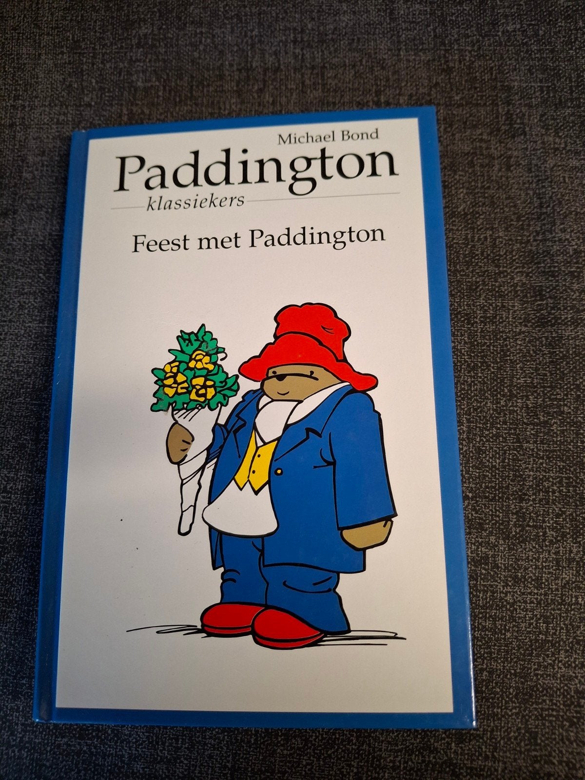 Paddington Klassiekers: Feest Paddington & Echt weer Padd, Ophalen of Verzenden, Zo goed als nieuw, Michael Bond, Fictie algemeen