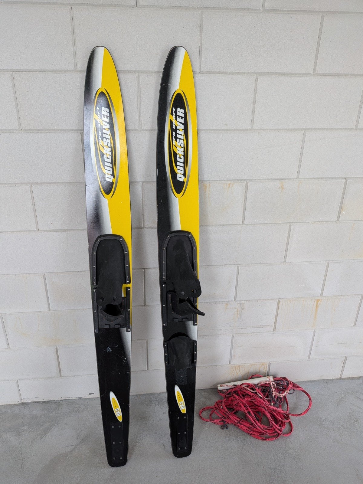 Waterski's Quicksilver met skitouw, Ophalen, Met skitouw, Gebruikt, Waterski's