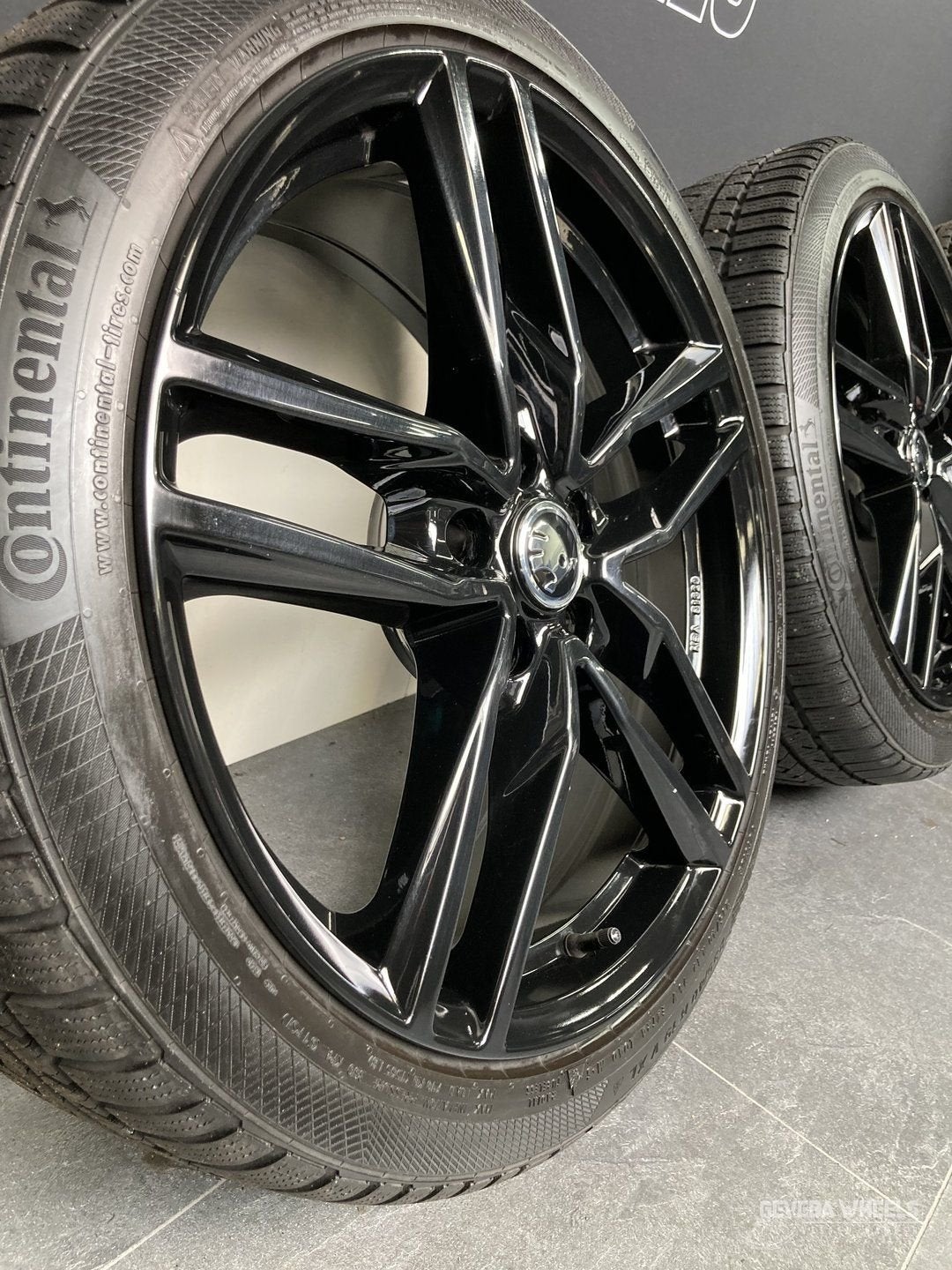 19” Skoda Karoq sport velgen + winterbanden 5x112 235/40/19, 19 inch, Gebruikt, -, -