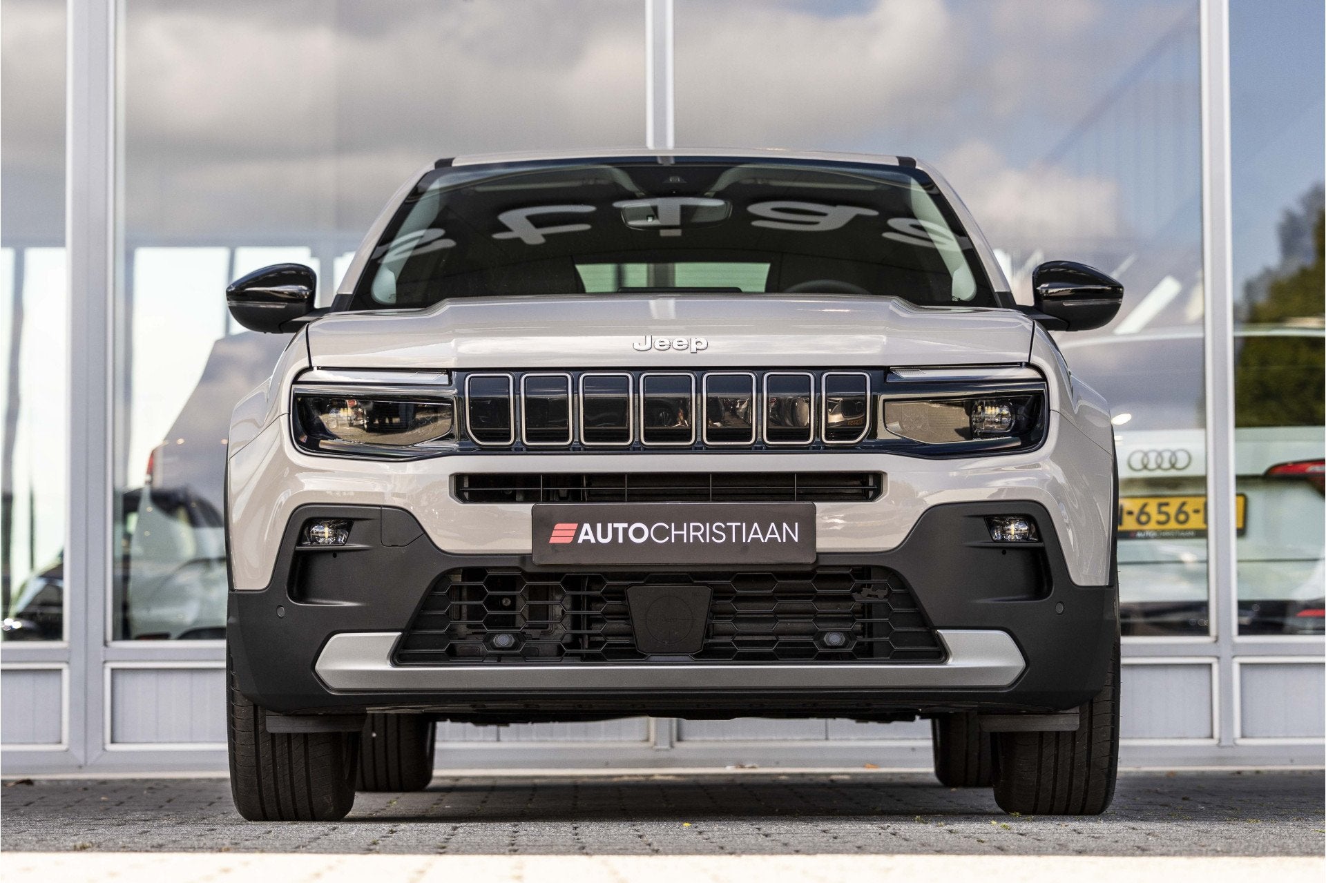 Jeep Avenger Summit 54 kWh | Camera | Carplay | Adaptiv. Cru, Gebruikt, 156 pk, Leder en Stof, 393 km