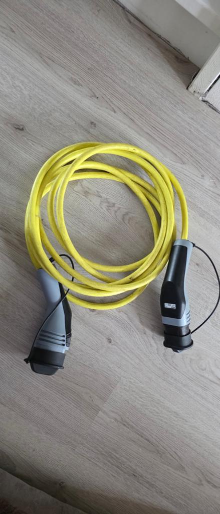 VAG / VW Type 2 laadkabel - Geel, Auto diversen, Laadpalen, Gebruikt, Laadkabel, Ophalen
