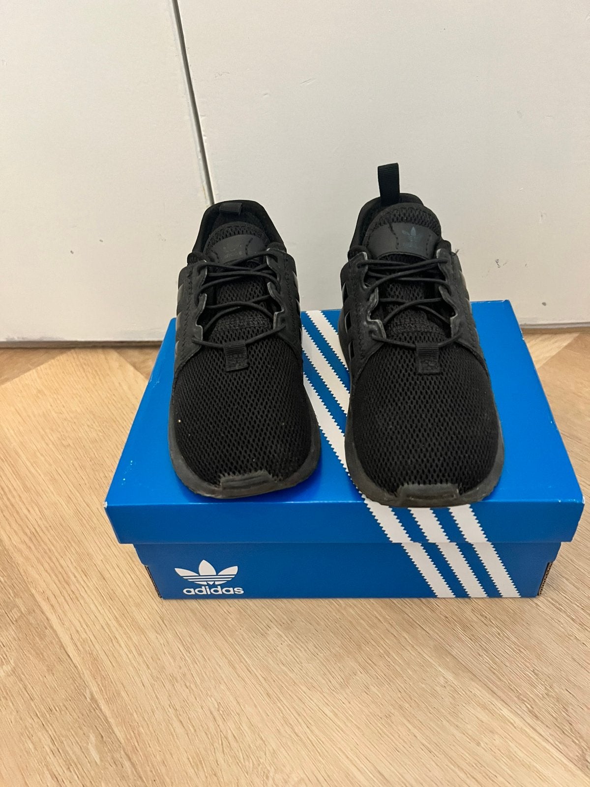 Adidas jongensschoenen maat 25, Ophalen of Verzenden, Zo goed als nieuw, Schoenen