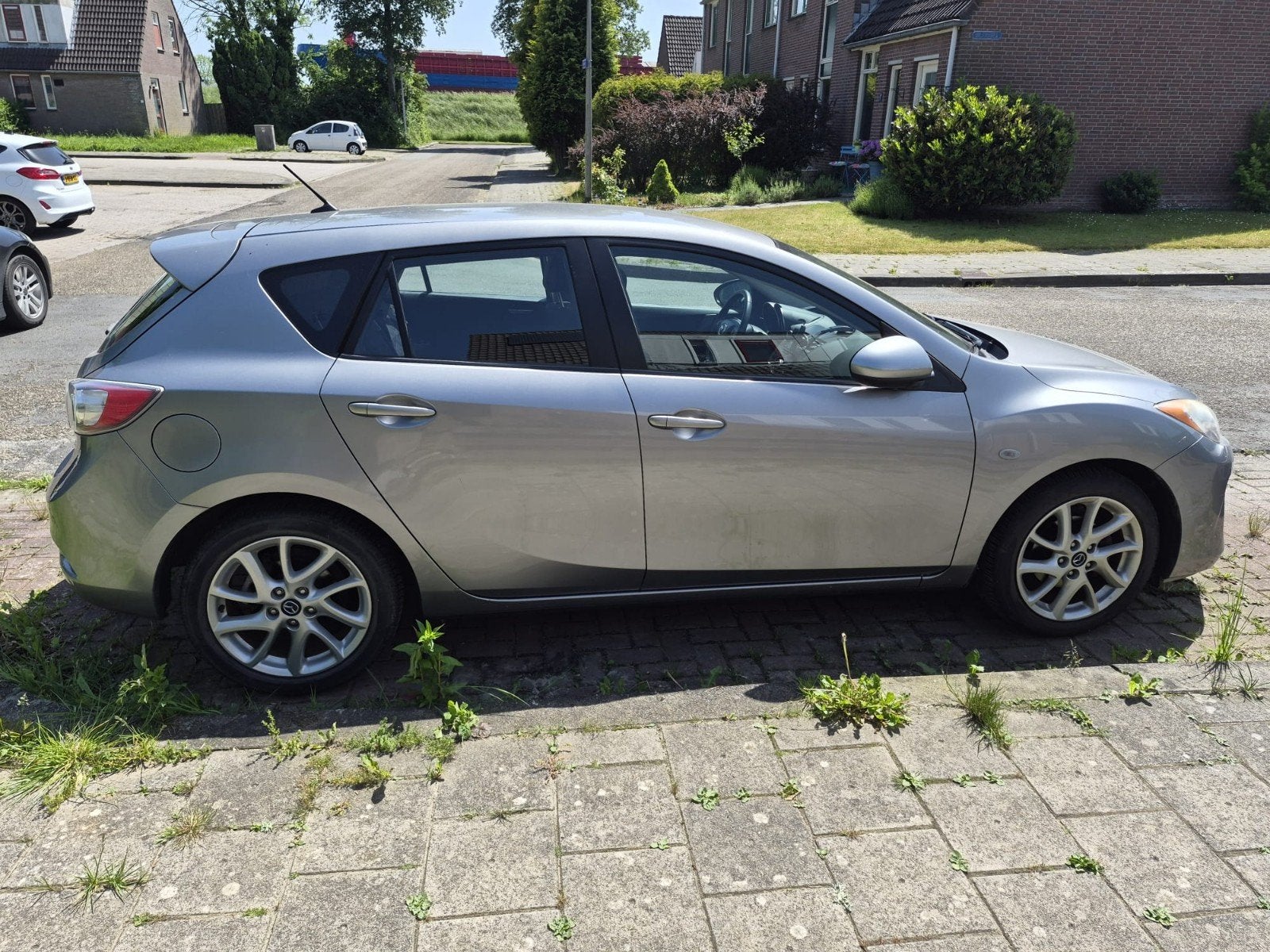 Mazda 3 1.6 Hatchback 2013 Grijs, Auto's, Voorwielaandrijving, Stof, Zwart, 4 cilinders