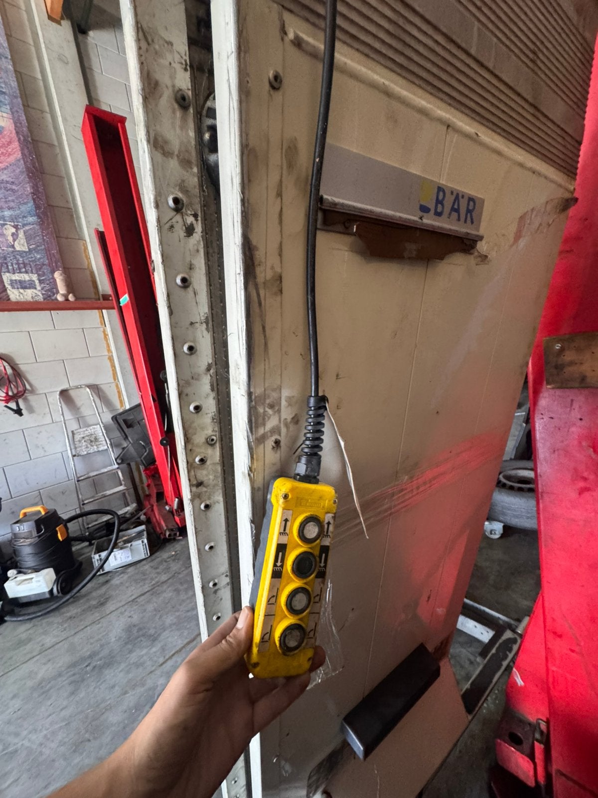 Lift goederen / laadklep sprinter. Compleet met bekabeling., Ophalen