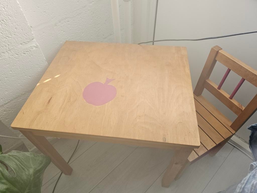 Houten kindertafeltje met 2 stoelen, Ophalen of Verzenden, Gebruikt, Tafel(s) en Stoel(en)