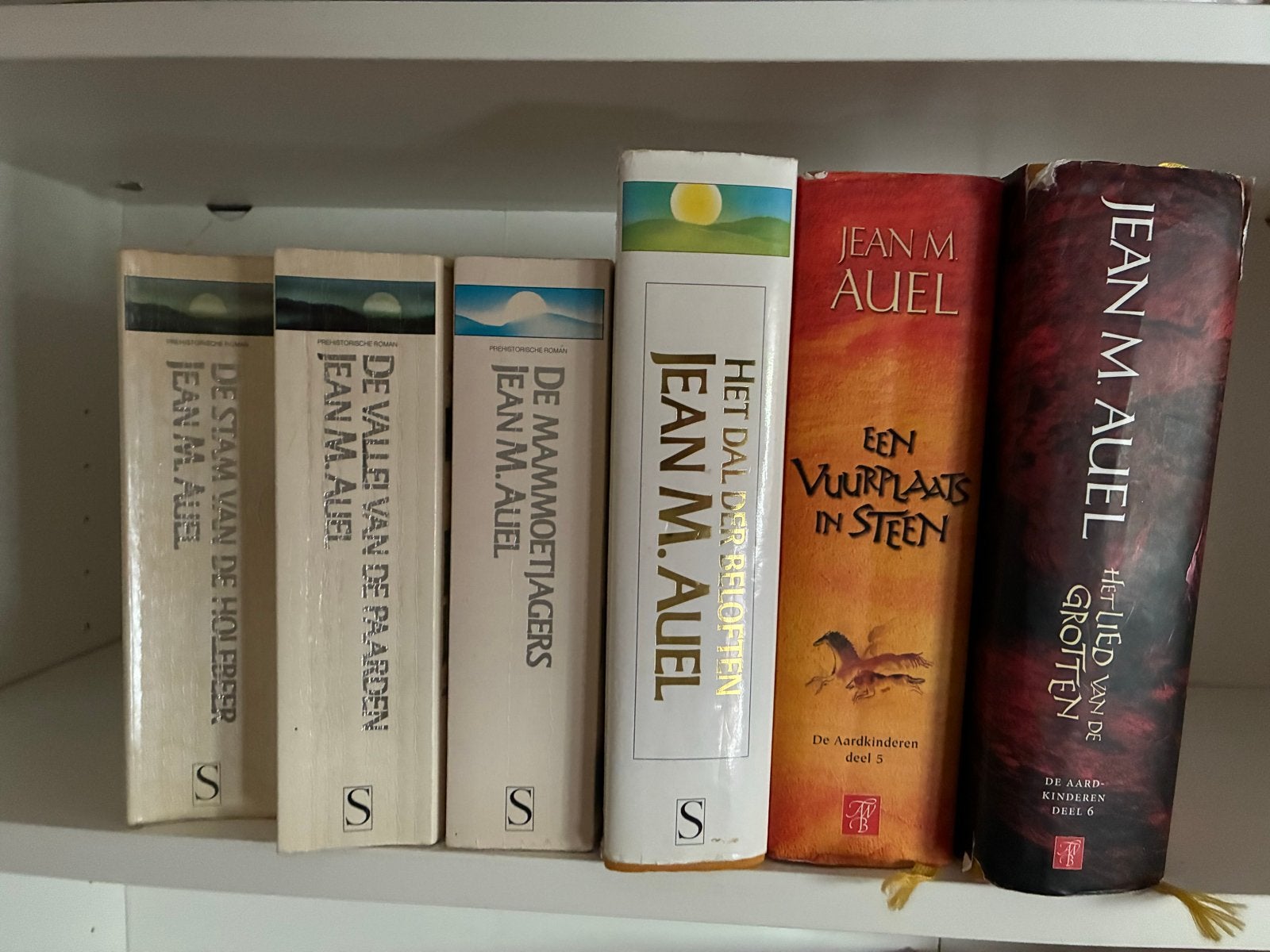 De Aardkinderen serie - Jean M. Auel (6 boeken), Boeken, Ophalen of Verzenden, Gelezen
