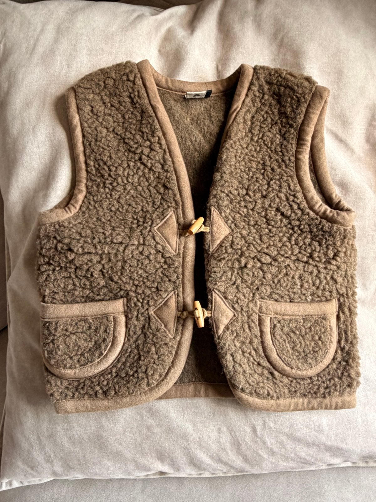 Alwero Kindergilet Maat M - Warm en Stijlvol, Ophalen, Zo goed als nieuw, Jongen of Meisje