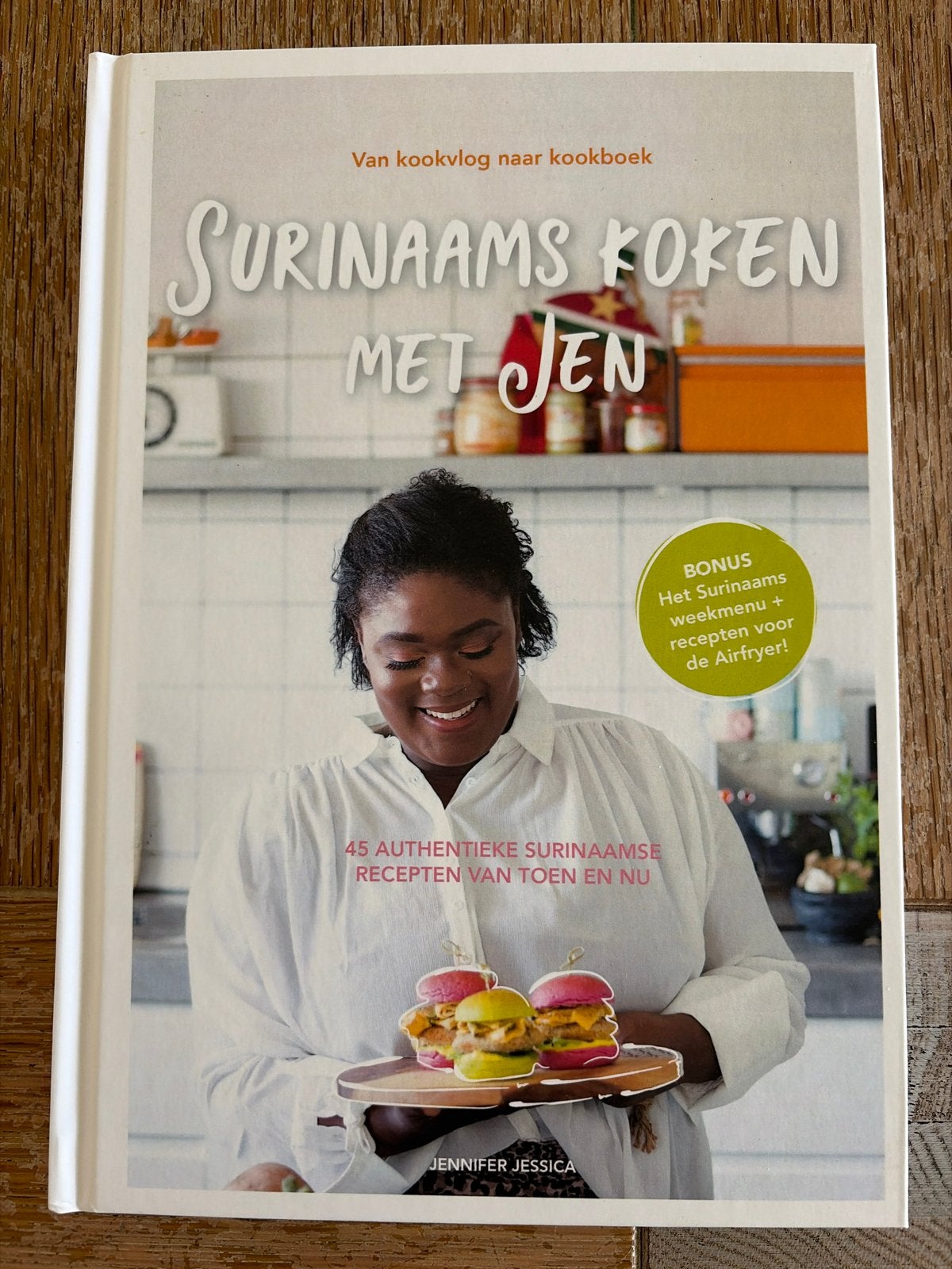 Surinaams Koken met Jen - Jennifer Jessica kookboek, Ophalen of Verzenden, Zo goed als nieuw, Overige gebieden, Hoofdgerechten