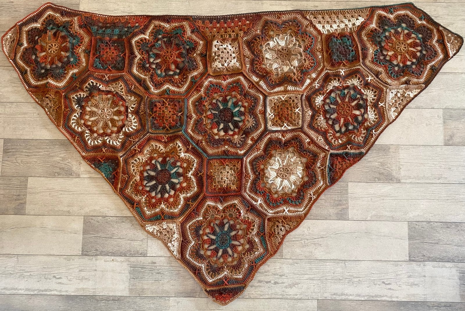Persian Tiles omslagdoek/sjaal, Ophalen of Verzenden, Nieuw, Maat 46/48 (XL) of groter, Sjaal