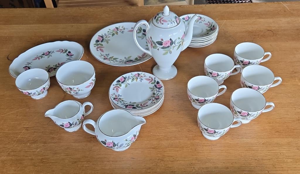 Wedgewood hathaway rose koffieservies cake servies, Ophalen
