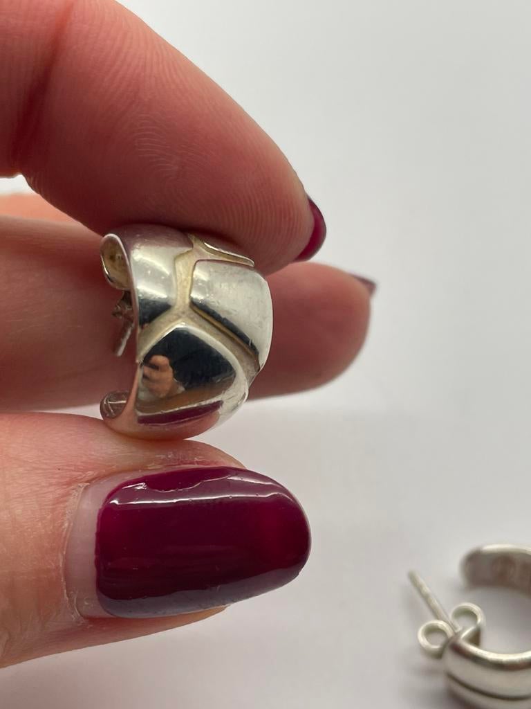 D627 Prachtige zilveren Fossil oorbellen, Ophalen of Verzenden, Zo goed als nieuw, X, Zilver
