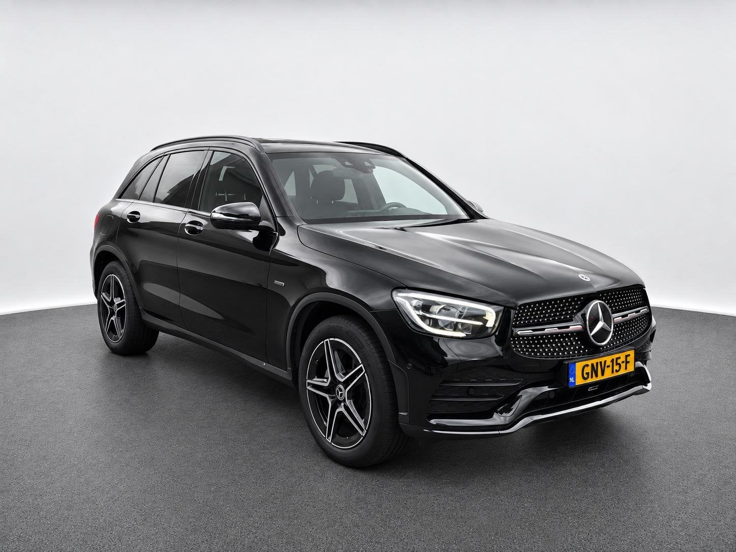Mercedes-Benz GLC-klasse 300e 4MATIC Business Solution AMG N, Automaat, 14 kWh, Gebruikt, 4 cilinders