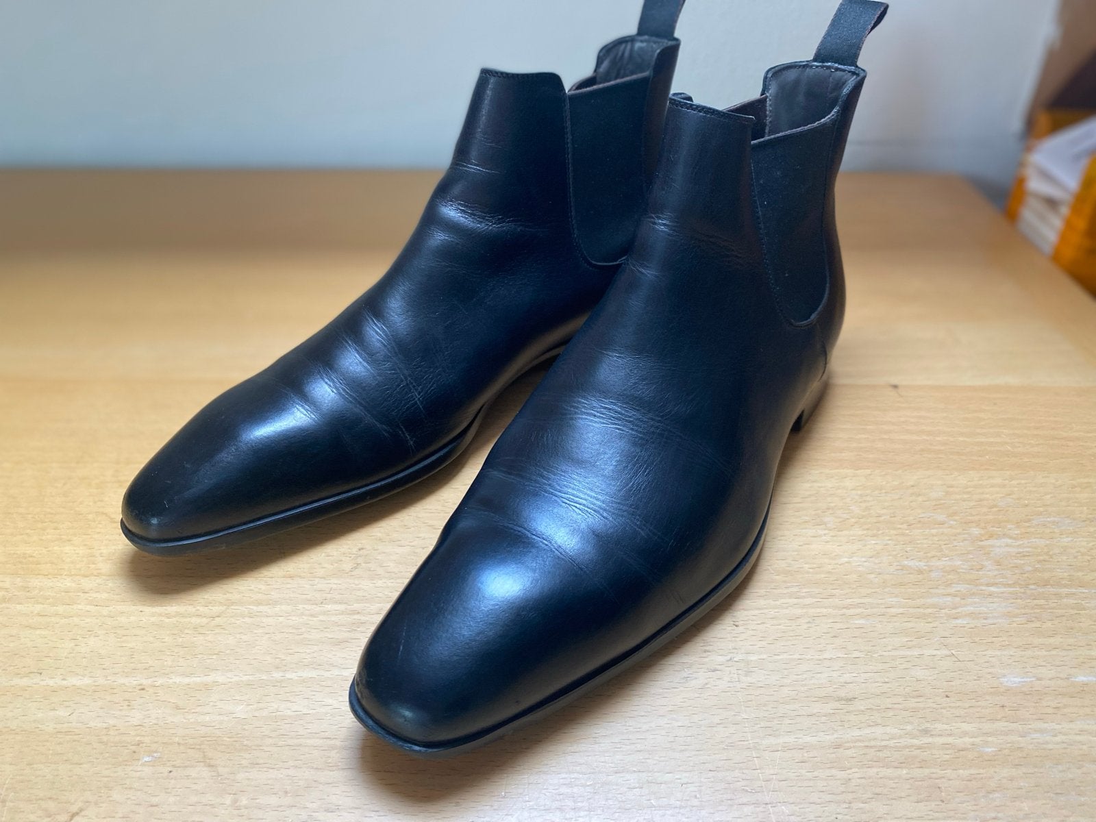 Santoni Zwarte Gladleren Chelsea Boots - Maat 42/42.5, Kleding | Heren, Schoenen, Ophalen of Verzenden, Zo goed als nieuw, Zwart