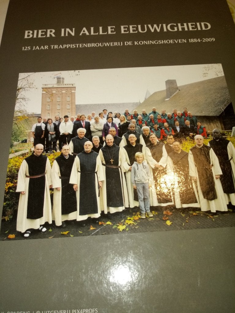 Mooi boek over trappisten klooster en trappist, Ophalen, Zo goed als nieuw