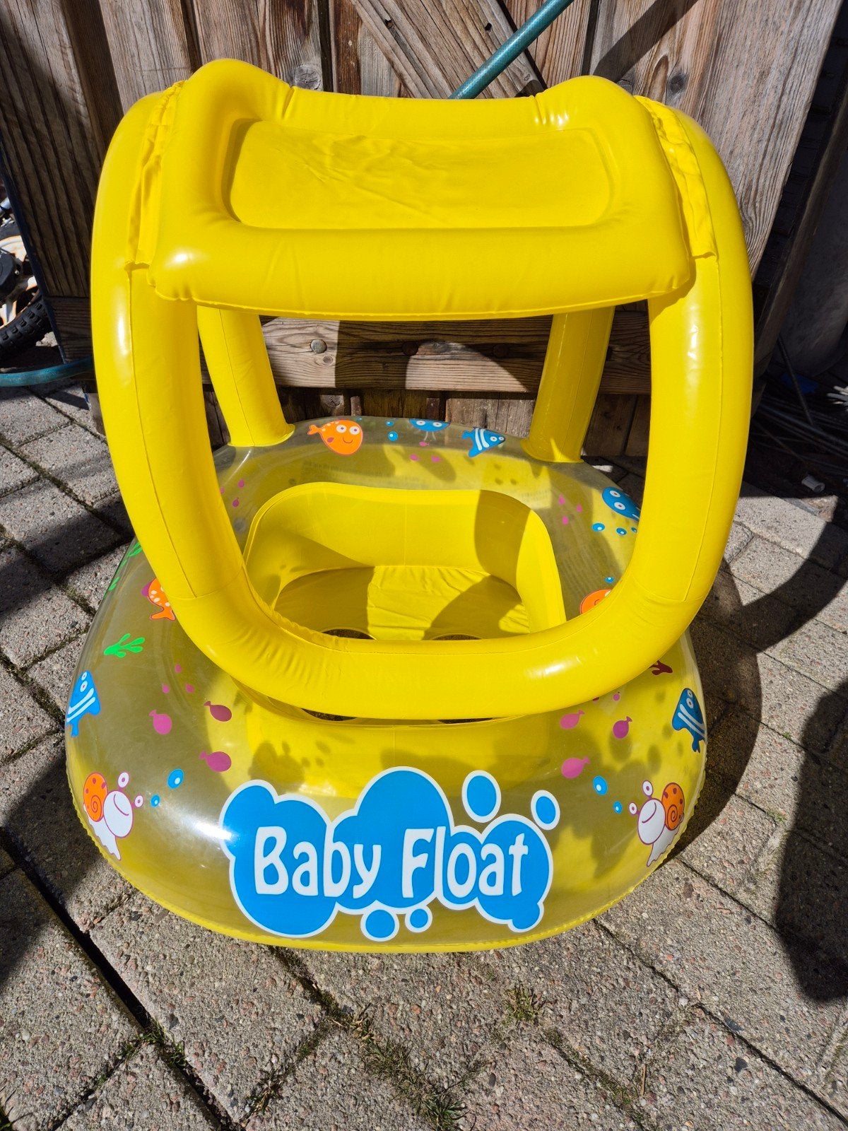 Babyfloat met dakje, Ophalen
