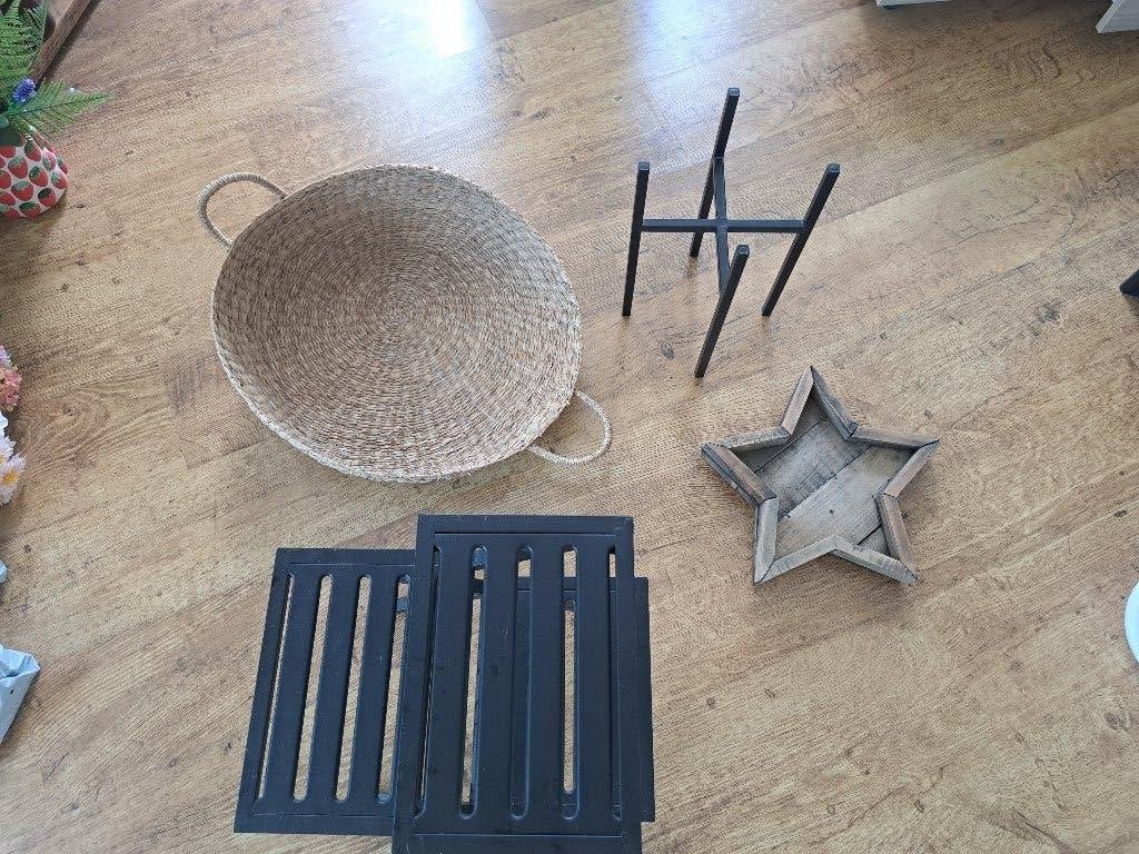 Diverse woon accessoires mand ster bloempothouder trappetje, Ophalen, Zwart, Overige materialen, Overige stijlen