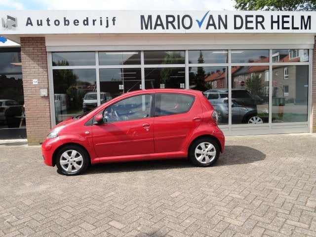 Toyota Aygo 1.0-12V Aspiration Red Navigator Airco, Voorwielaandrijving, Euro 5, Stof, Gebruikt