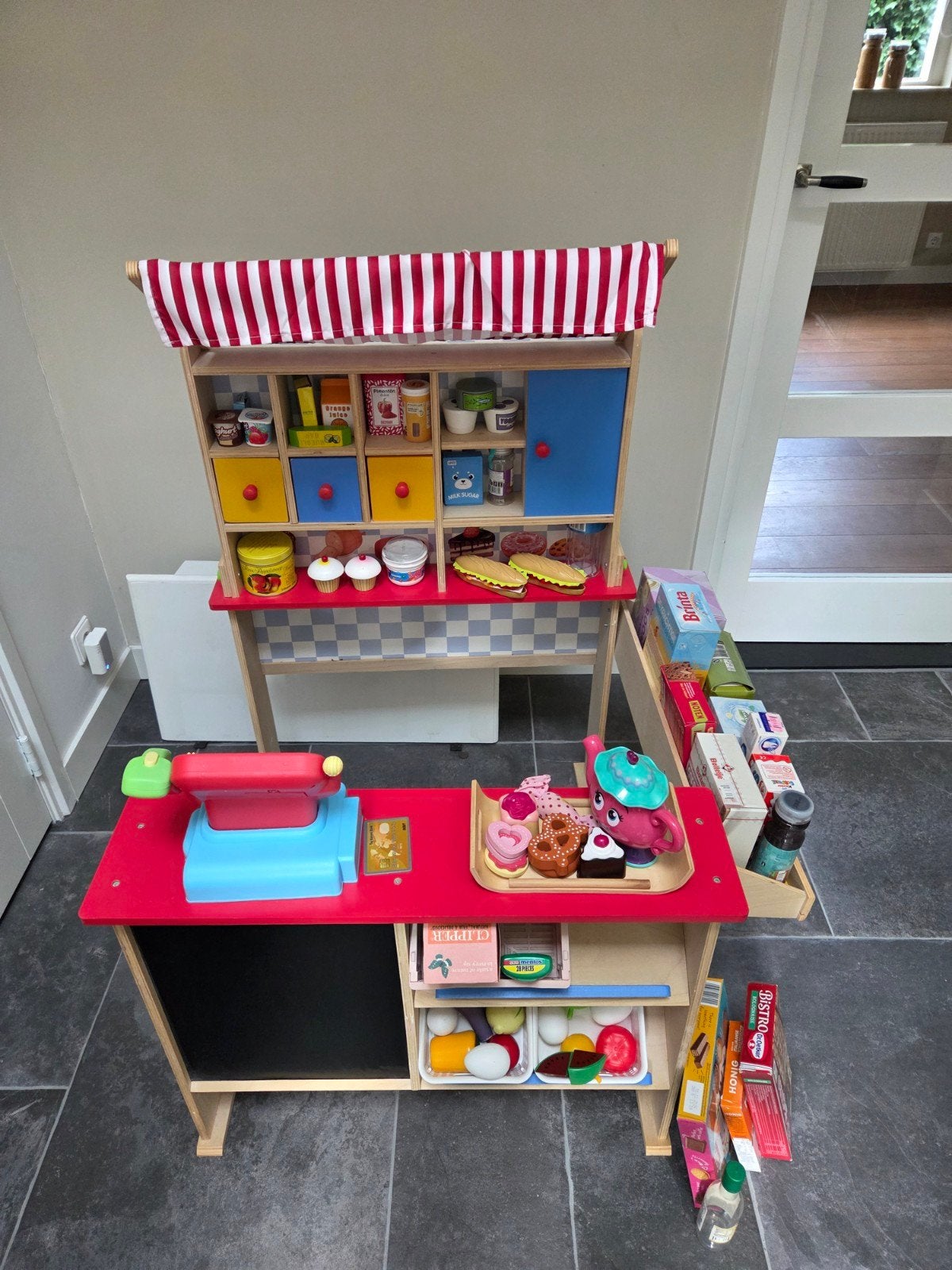 Houten Speelgoed Winkel met Kassa en Accessoires, Ophalen, Gebruikt, Jongen of Meisje