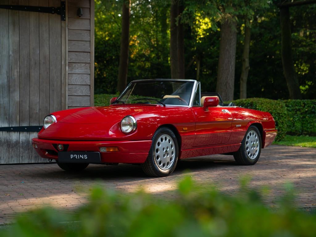 Alfa Romeo Spider 2.0 QV | NL-auto | 20 jaar in bezit, Auto's, Oldtimers, Achterwielaandrijving, Beige, 1962 cc, Cabriolet