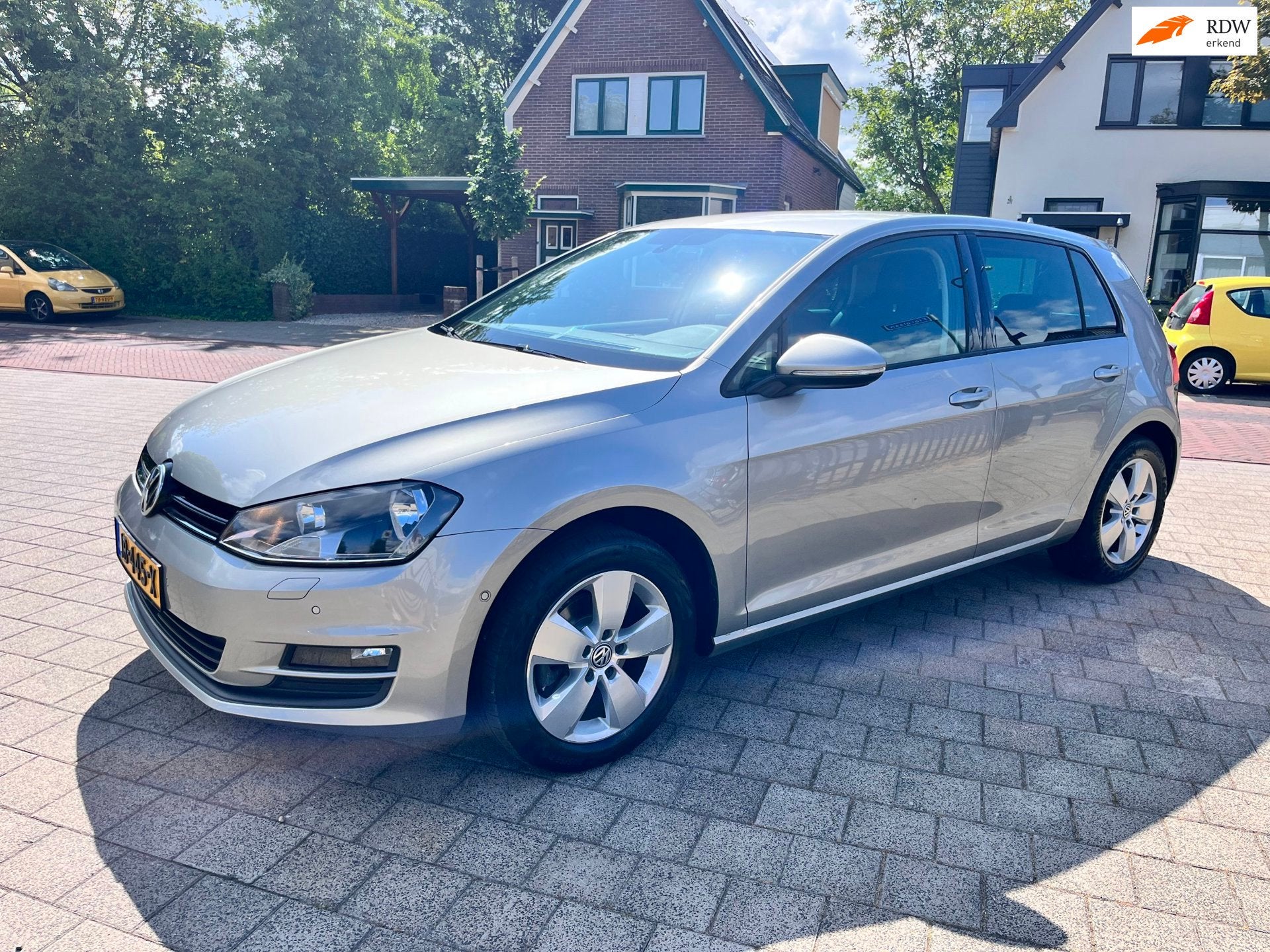 Volkswagen Golf 1.2 TSI Highline 5 Drs Ecc Navi LM Isofix NW, Voorwielaandrijving, Stof, Gebruikt, Euro 6