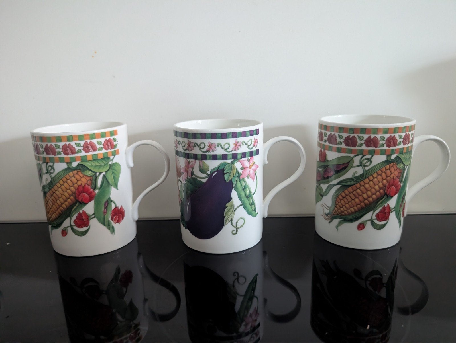 Bekers Staffordshire " Gardenia "made in Engeland, Overige merken, Nieuw, Ophalen of Verzenden, Overige stijlen