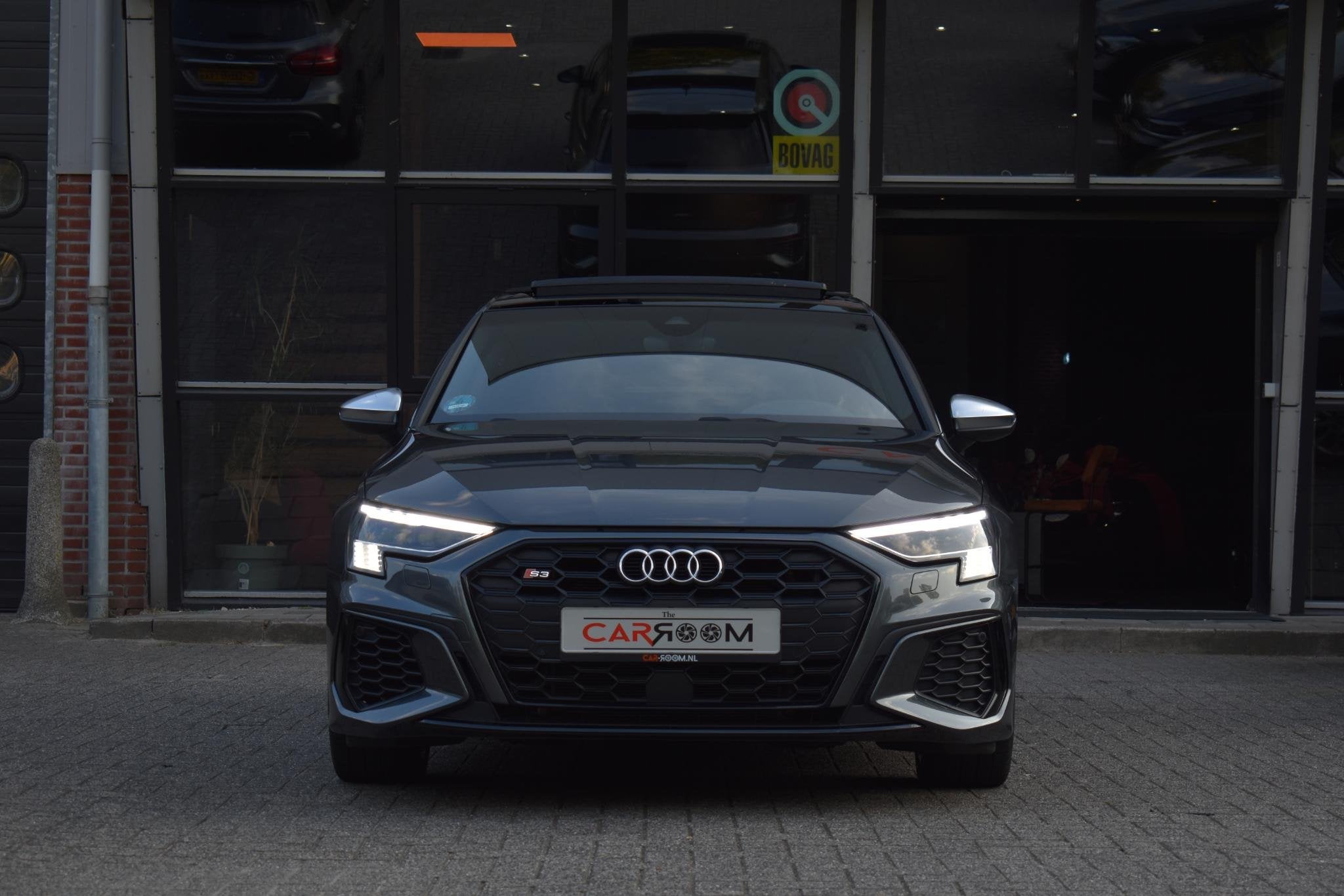 Audi S3 Sportback 2.0 TFSI quattro Pano Massage Keyless Lane, Auto's, Gebruikt, 4 cilinders, Leder en Stof, Verwarmde buitenspiegels