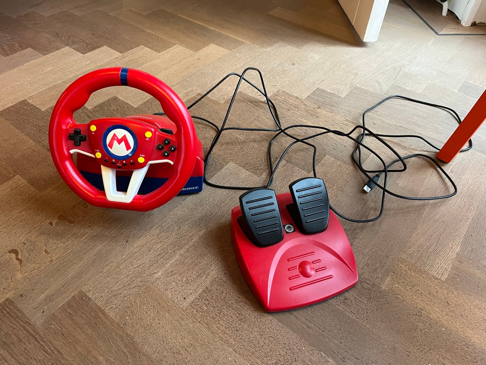 Mario Kart Racestuur met Pedalen voor Nintendo Switch, Nintendo, Ophalen of Verzenden, Zo goed als nieuw, Racestuur