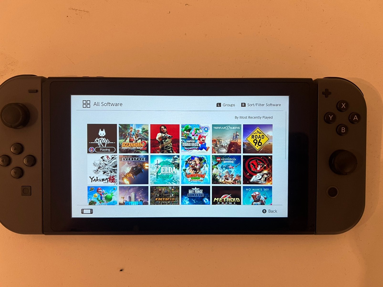 Erg nette Nintendo Switch V1 unpatched 256GB helemaal klaar, Spelcomputers en Games, Ophalen, Zo goed als nieuw, Met 2 controllers