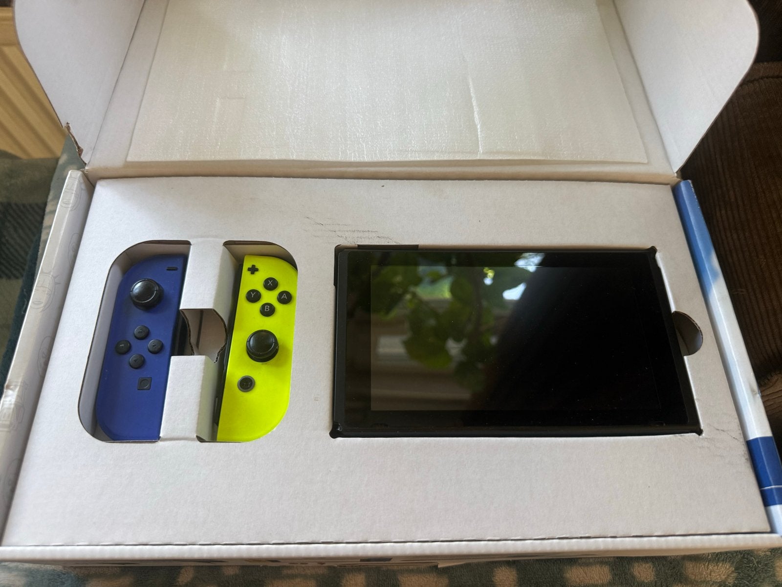 Nintendo Switch Fortnite Special Edition (ZGAN), Spelcomputers en Games, Spelcomputers | Nintendo Switch, Ophalen, Met games, Met 2 controllers