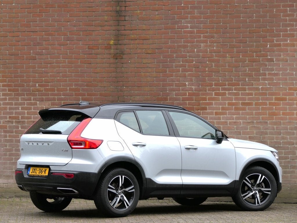 Volvo XC40 T3 AUT R-Design 12 MND garantie Camera / Apple ca, Auto's, 12 maanden, Gebruikt, 163 pk, Bedrijf